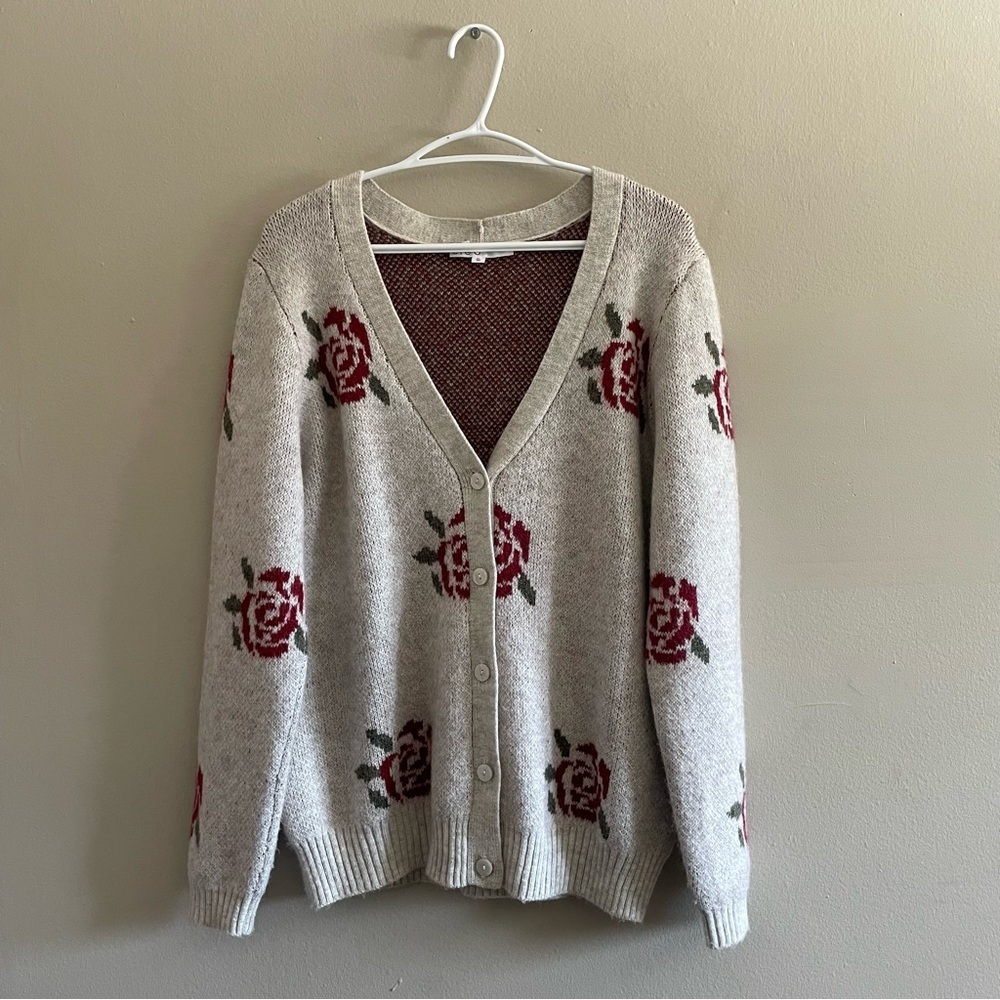 Cleo Oatmeal V Neck Rose Patterned Boxy Cardigan - Size Large Like New - Picture 2 of 16